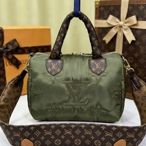 <AUTHENTIC>Louis Vuitton Pillow Nylon Bag in Green